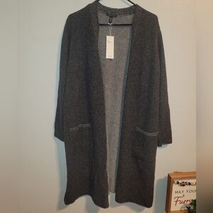 Cárdigan de EILEEN FISHER.